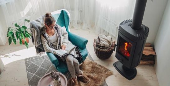 Le chauffage au bois : une solution pour réduire votre empreinte de carbone