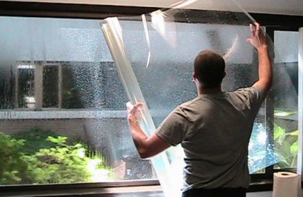 Améliorer l’efficacité énergétique avec des pellicules pour fenêtre résidentielle