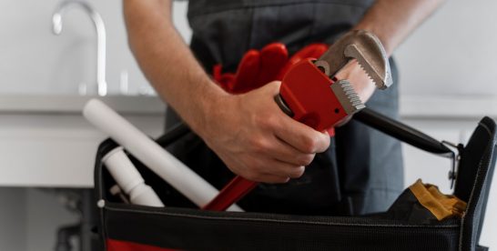 Les étapes pour devenir plombier chauffagiste à son compte