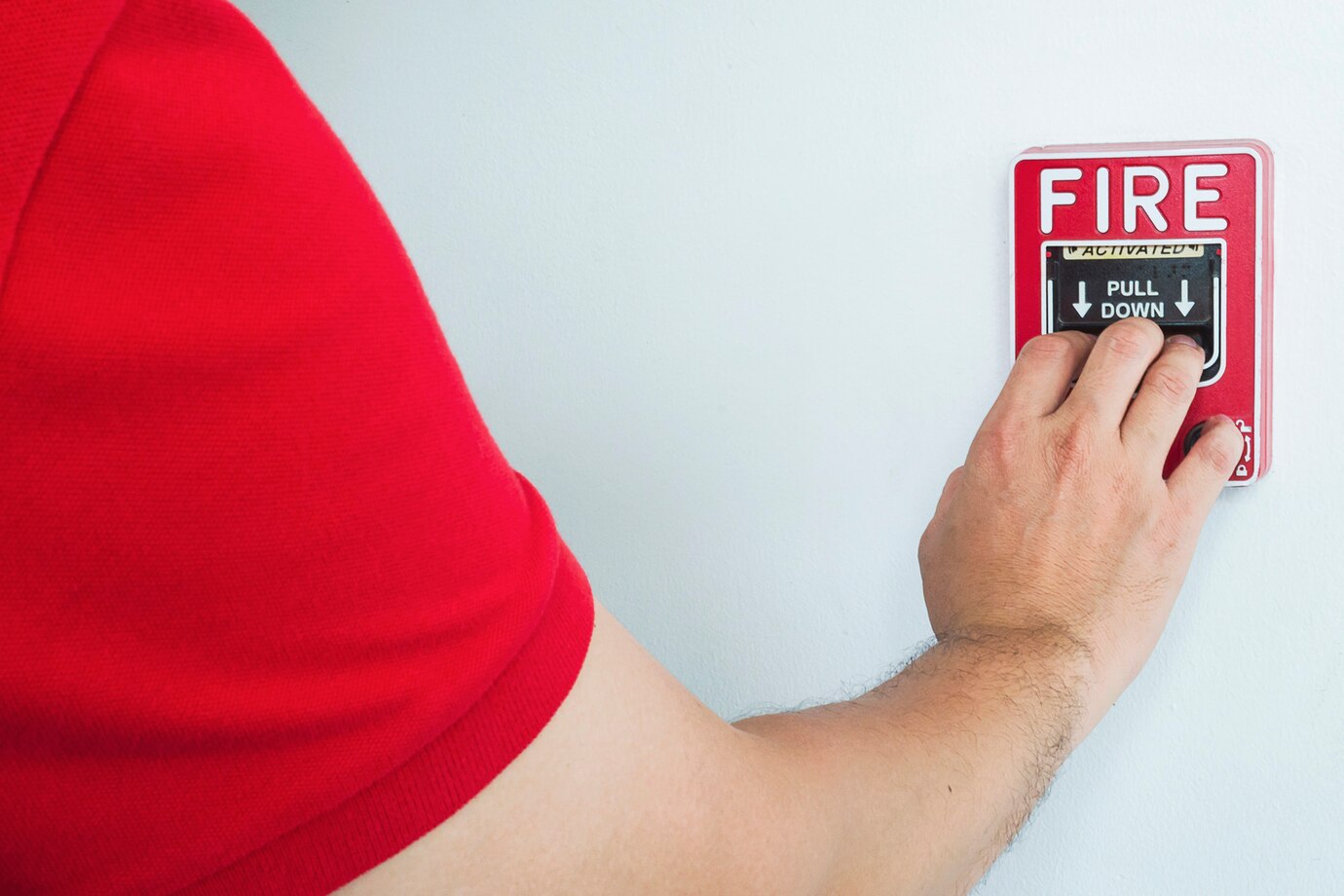 Comment choisir entre une alarme incendie filaire et sans fil ?
