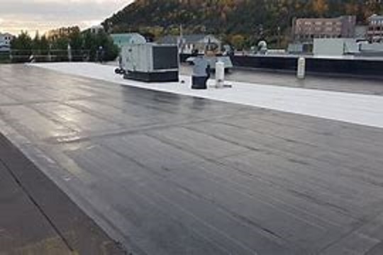 Toiture élastomère : durabilité et efficacité énergétique
