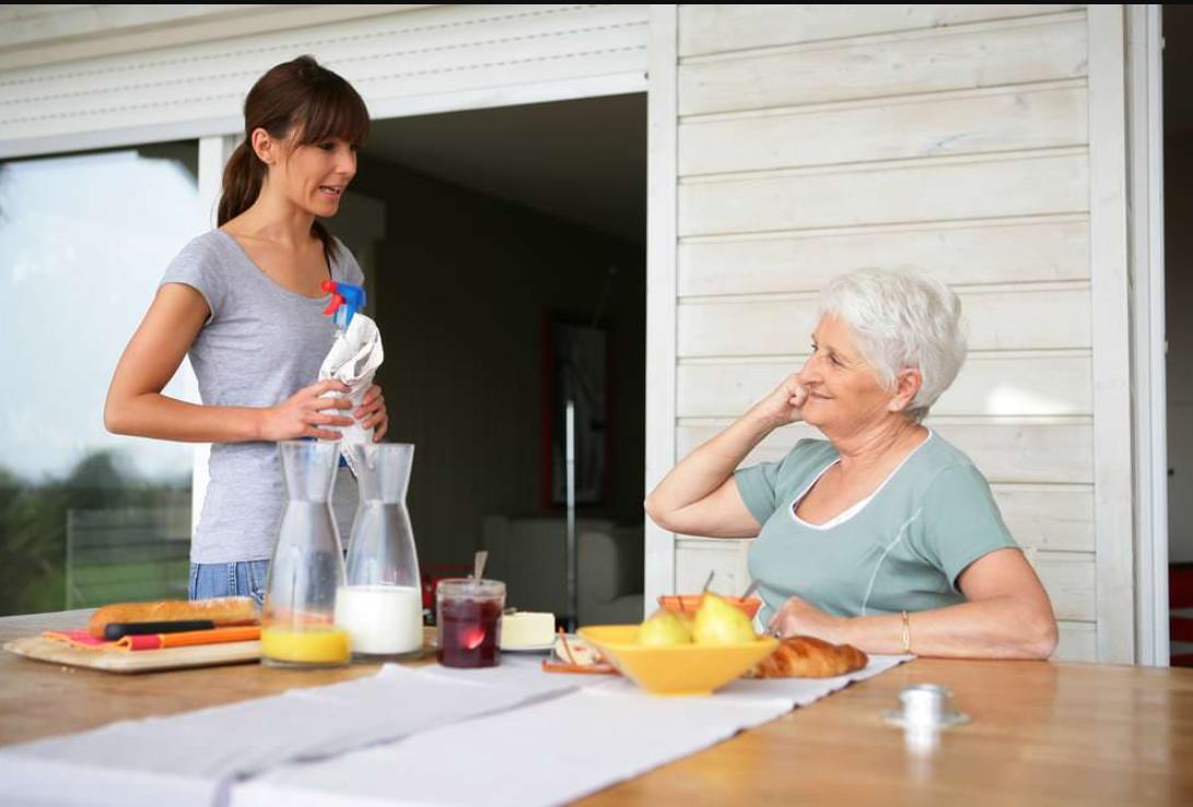 accompagnement pour les personnes âgées à domicile